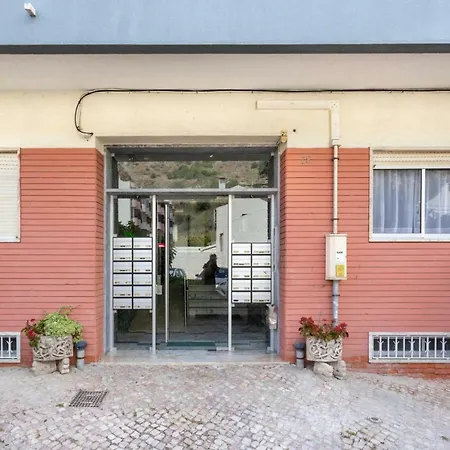 Altido Sunny 2br Apt With Balcony In Costa Da Caparica, 20km From Lisbon *