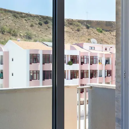 Altido Sunny 2br Apt With Balcony In Costa Da Caparica, 20km From Lisbon Almada