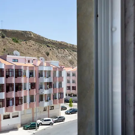 Altido Sunny 2br Apt With Balcony In Costa Da Caparica, 20km From Lisbon * Almada